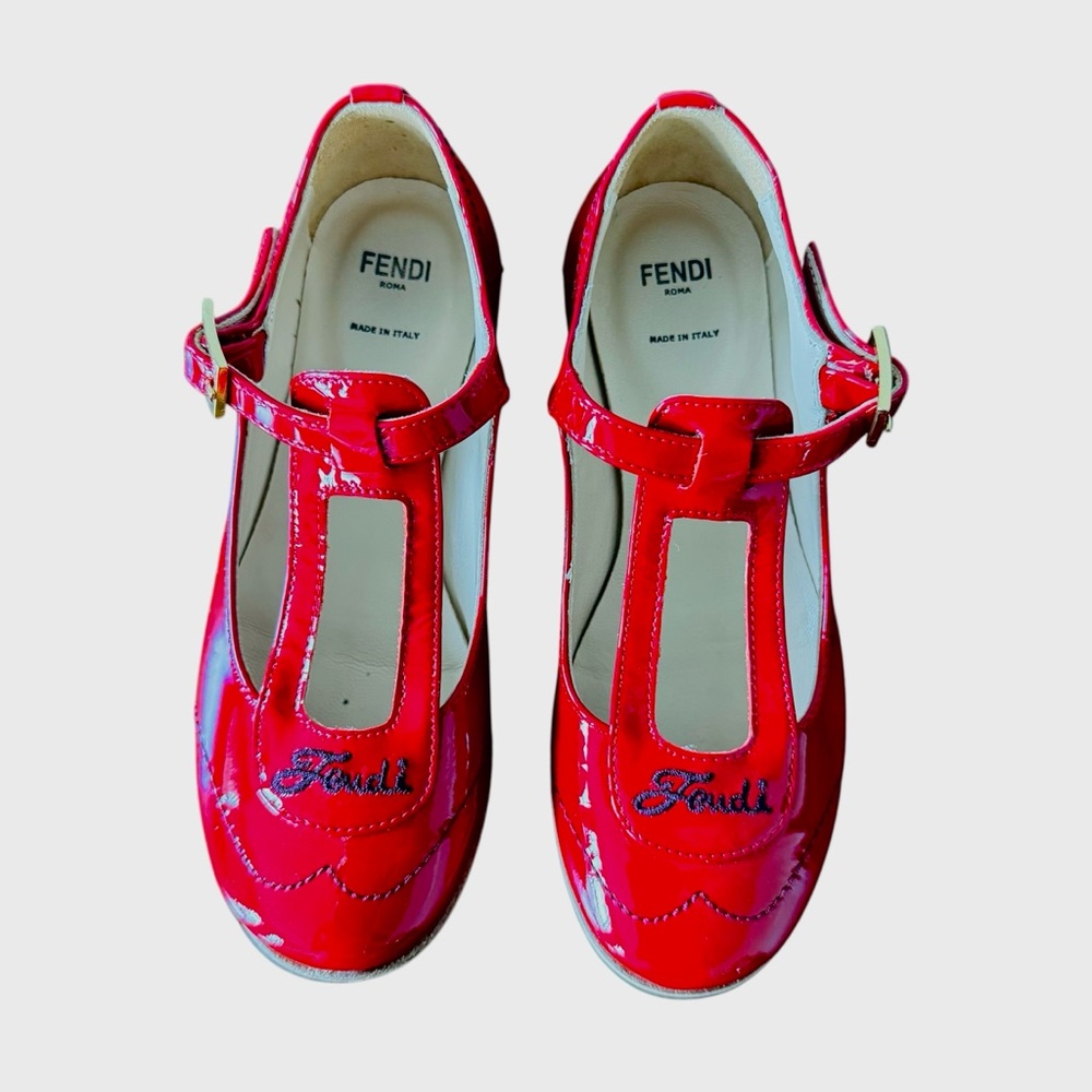 ❌Fendi Girls' Patent Leather Flats